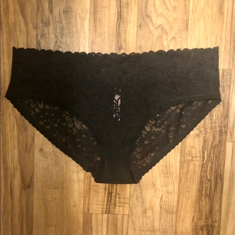 🦚2/$12- Victoria's Secret Black Lace Hiphugger Panties- Size XL